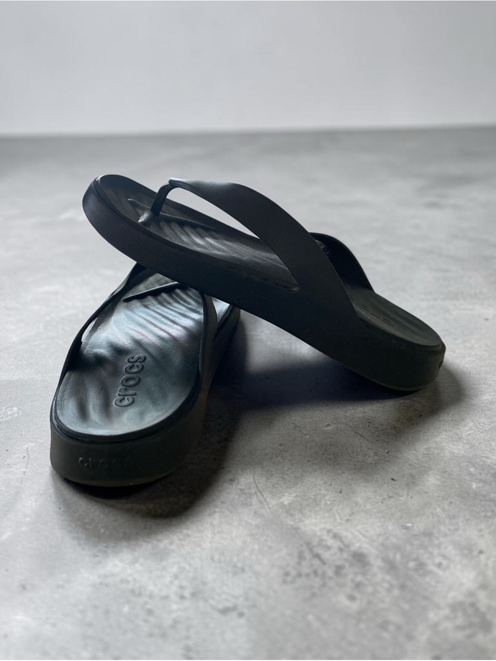 CROCS Black Foam Flip Flops